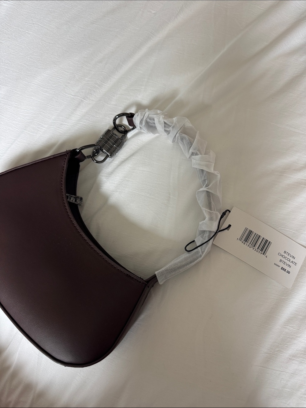 Steve Madden Choclate Brown Saddle Bag with Gunmetal Chain - Picture 2 of 3